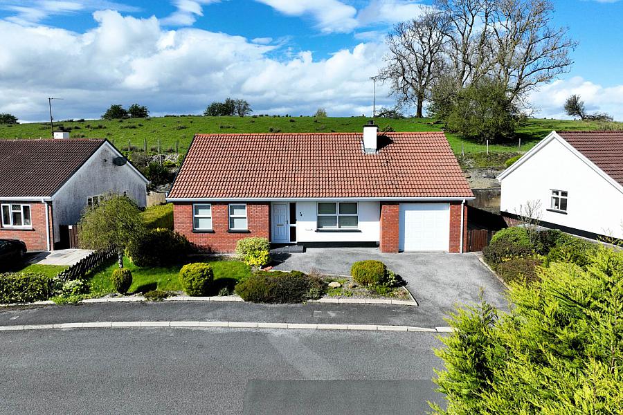 24 Silverhill Park, Enniskillen, BT74 5PU
