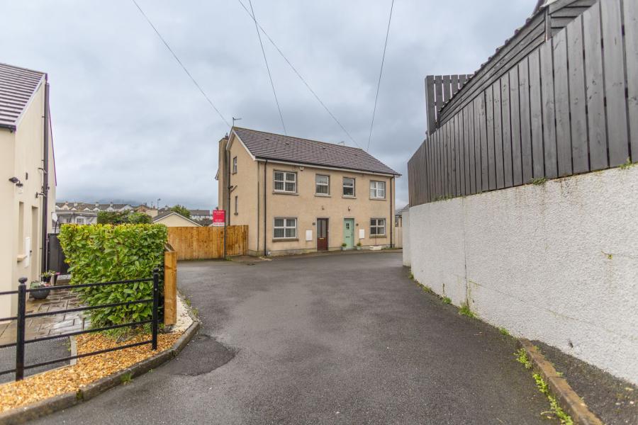 14A Oakland Crescent, Warrenpoint, Newry, BT34 3SG